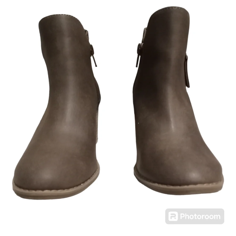 a.n.a Palo Ankle Boots Size 6.5M - Picture 2 of 14